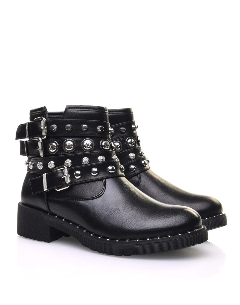 Bottines noires avec différentes lanières cloutées