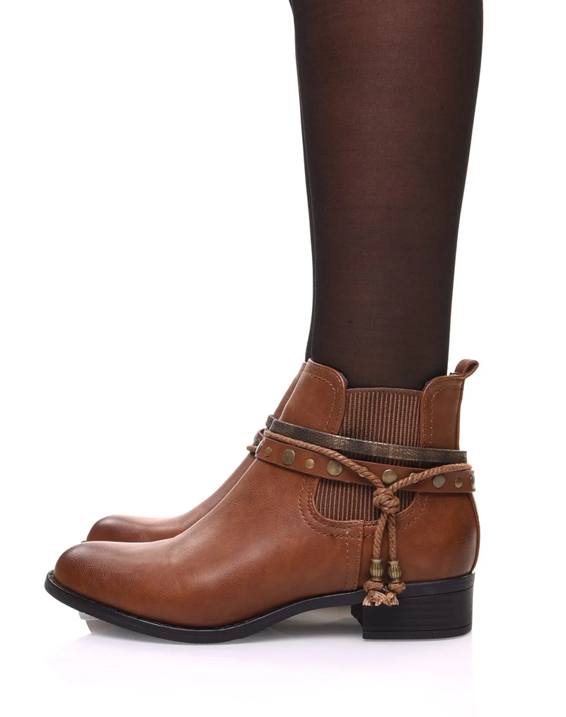Bottines plates camel avec différentes lanières