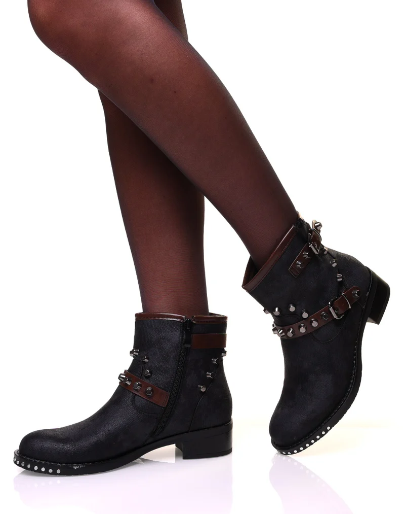 Bottines noires à sangles ornées de clous