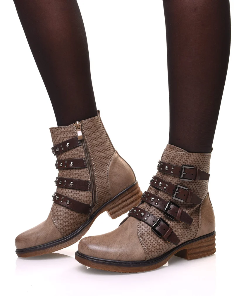Bottines taupe à multiples sangles cloutées