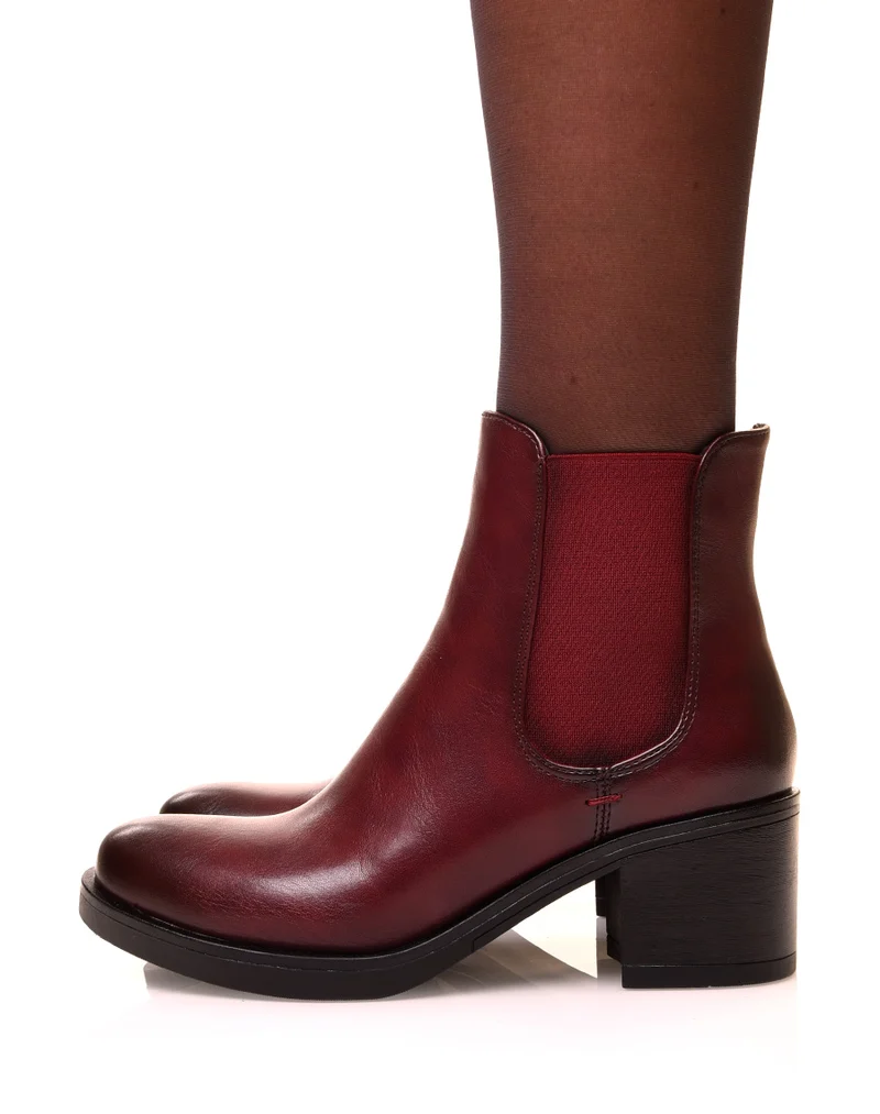 Bottines à talons carrés bordeaux