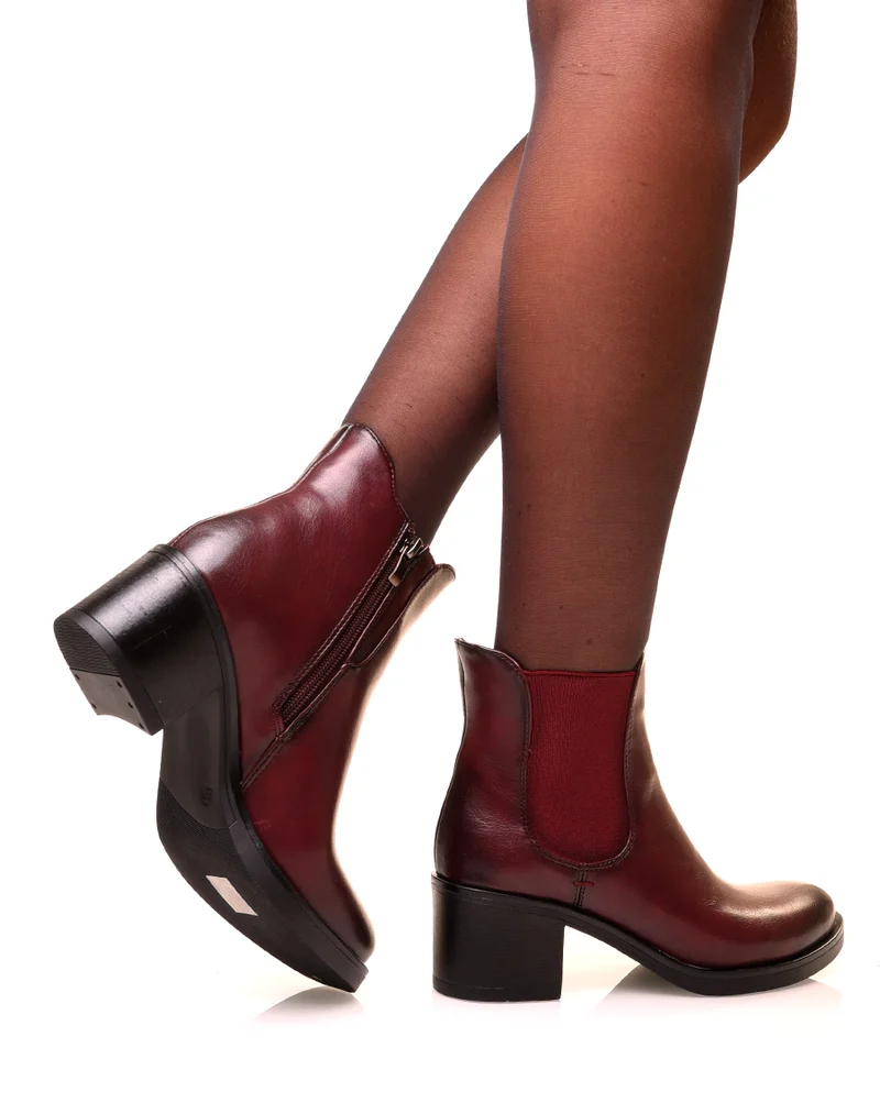 Bottines à talons carrés bordeaux