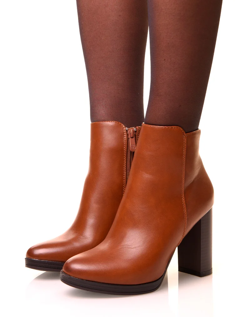 Bottines à talons carrés camel