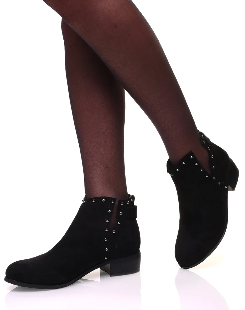 Bottines en suédine noires ouvertes perlées de clous
