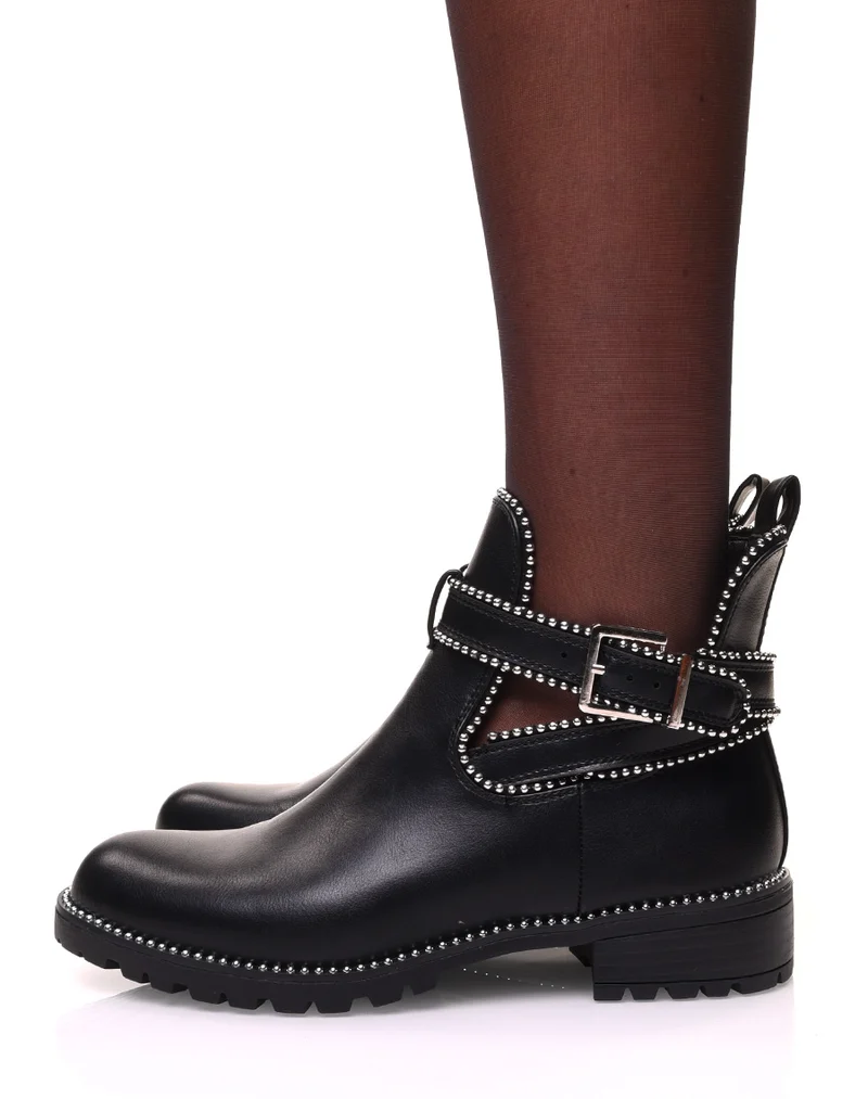 Bottines noires ajourées à sangles perlées