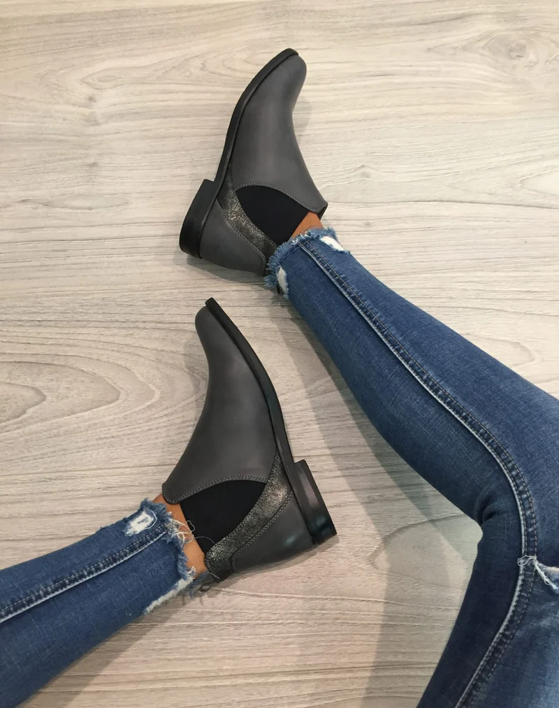 Bottines grises plates métallisées