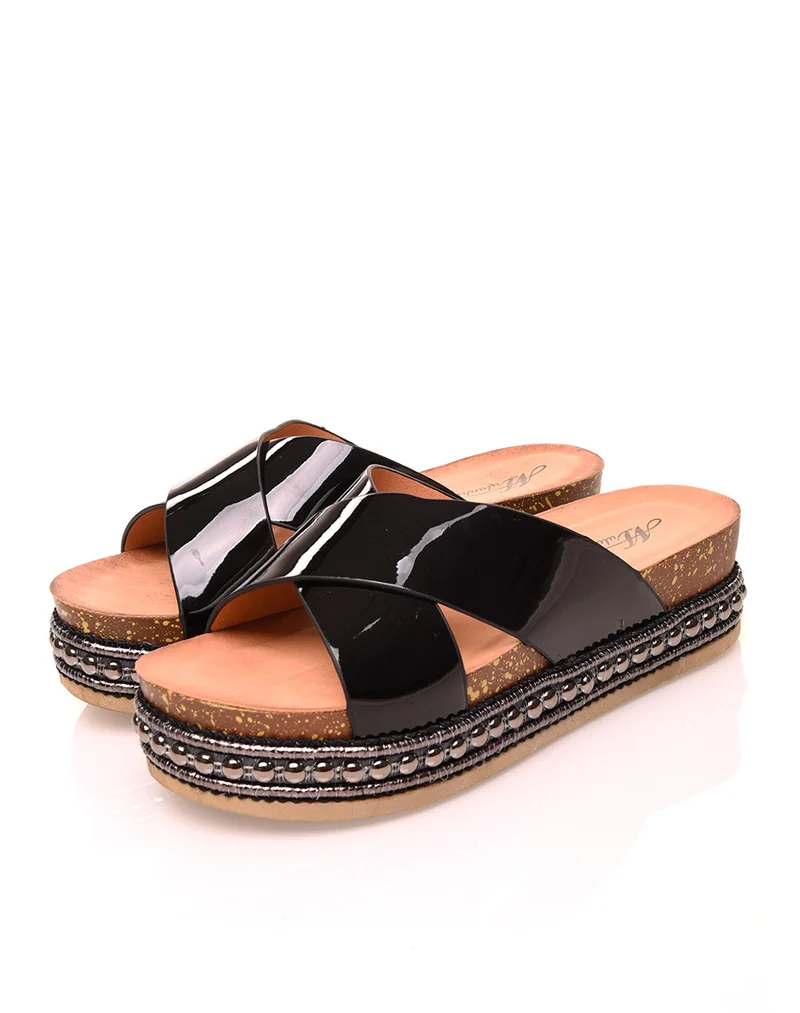 Mules noires à doubles brides vernies
