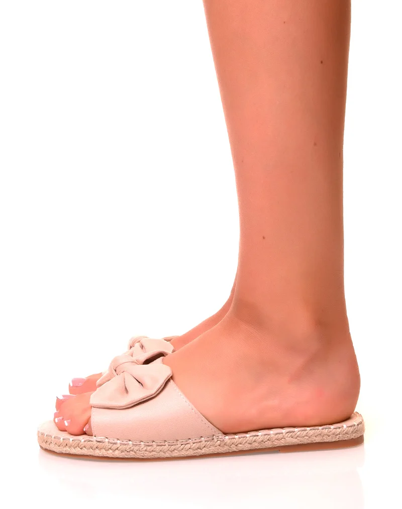 Nu-pieds roses pâles à noeuds