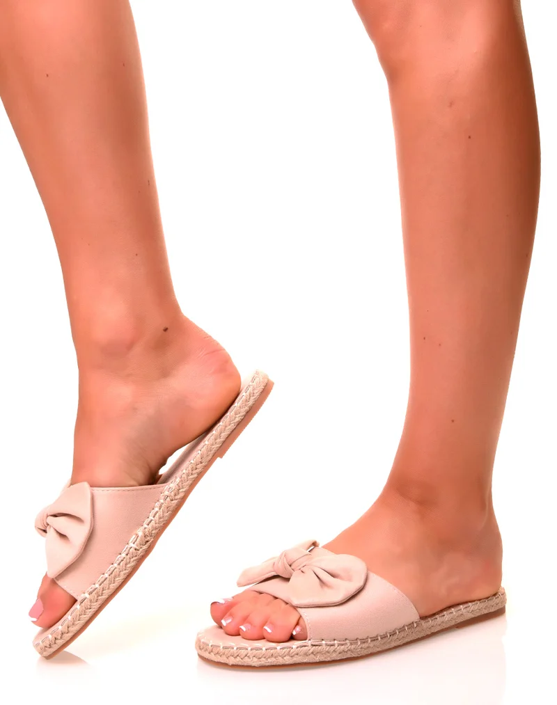 Nu-pieds roses pâles à noeuds
