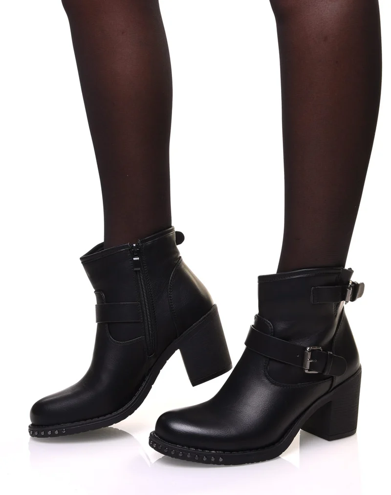 Bottines noires à sangles