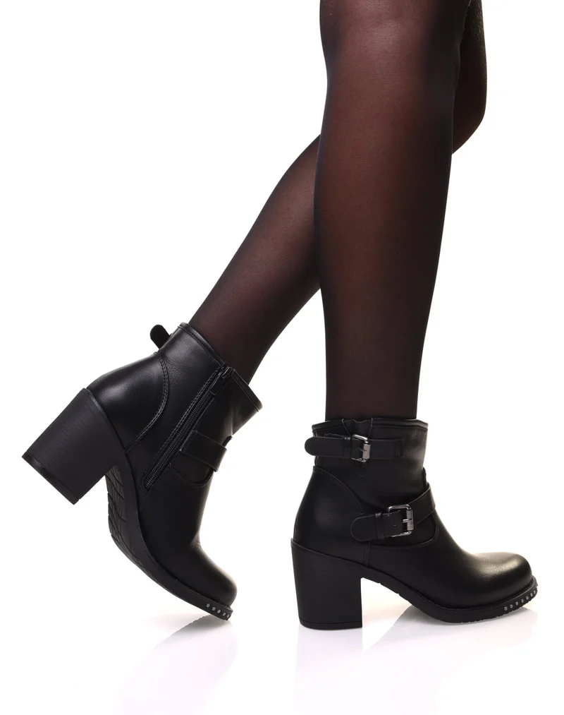 Bottines noires à sangles
