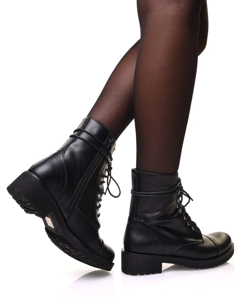 Bottines noires à lacets