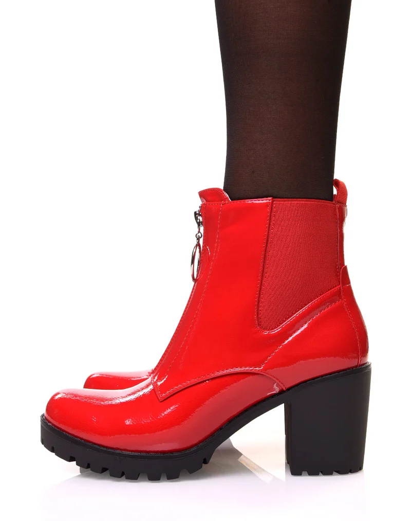 Bottines rouges vernies grainées à talon mi haut