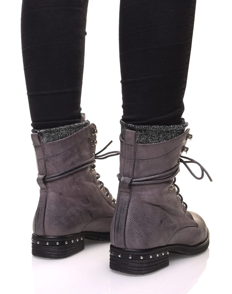 Chaussures montantes à lacets grises