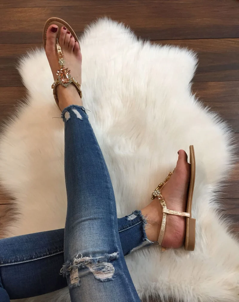 Nu-pieds champagne avec Bijoux centrale