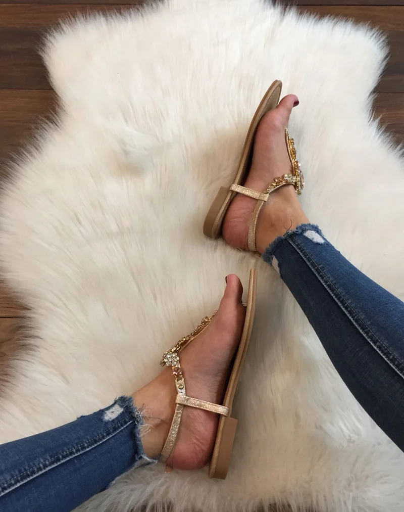 Nu-pieds champagne avec Bijoux centrale