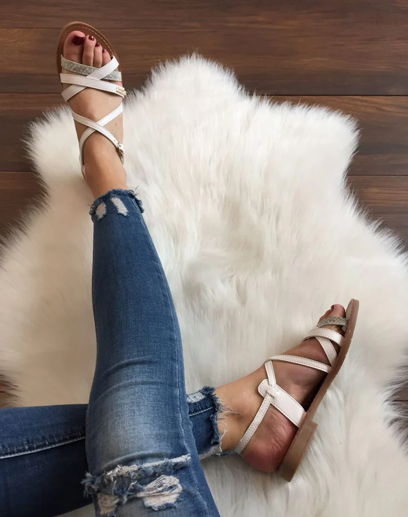 Nu-pieds multi-lanières croisés blancs