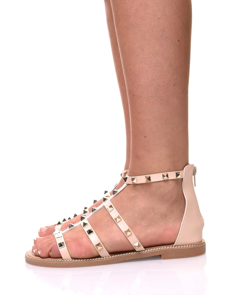 Nu-pieds beiges à brides cloutées