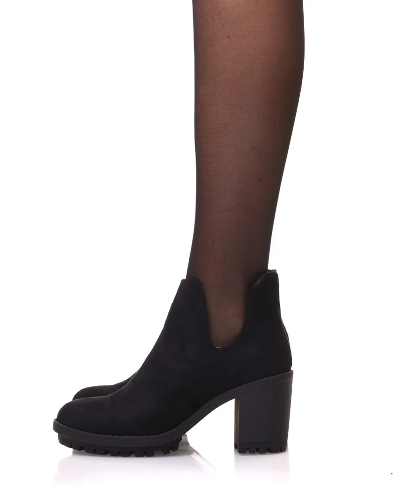Bottines noires ajourées et semelle crantée