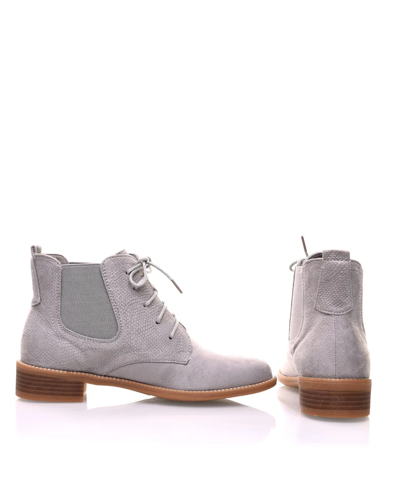 Bottines grises en suédines et à lacets