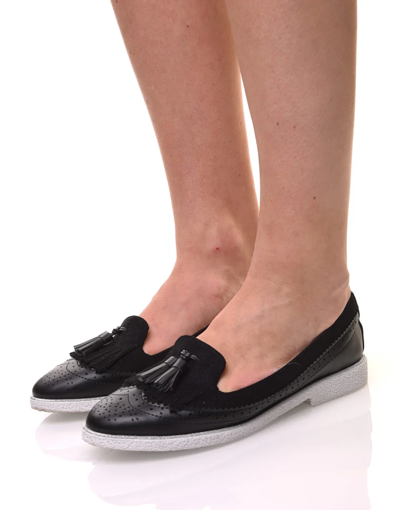 Mocassins noirs perforés