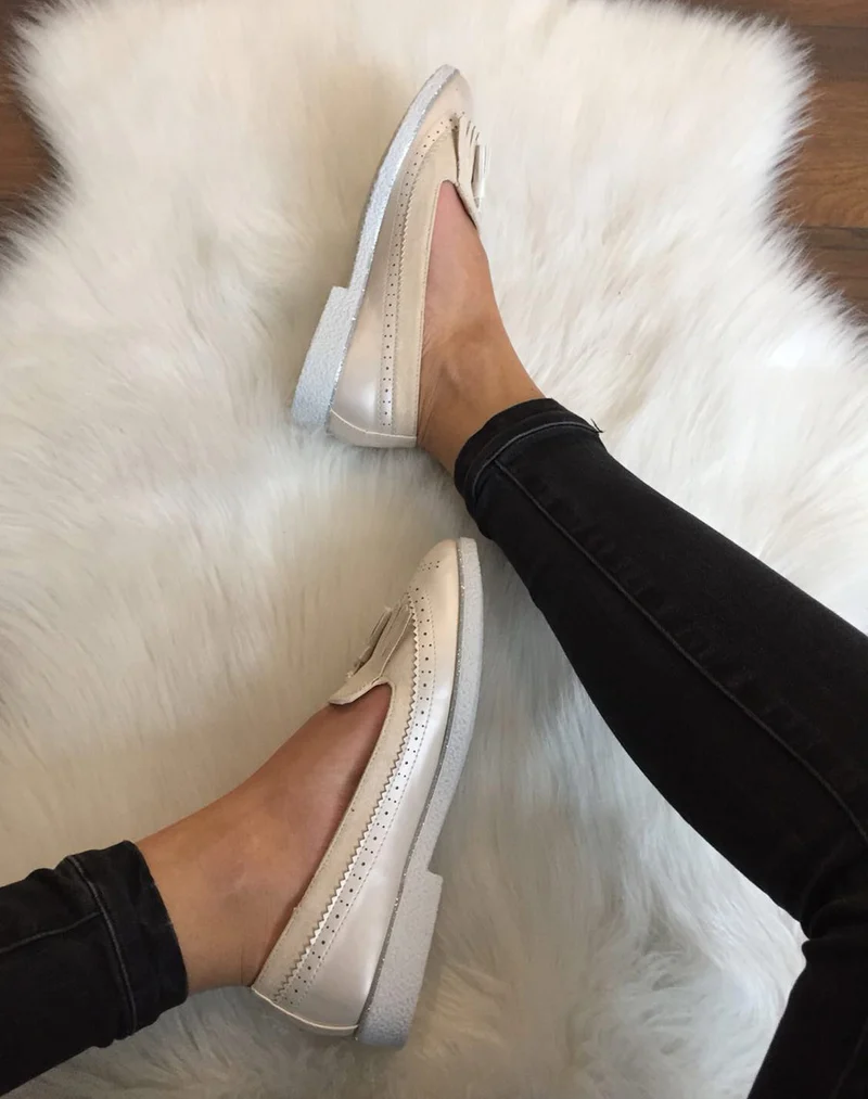Mocassins beiges perforés