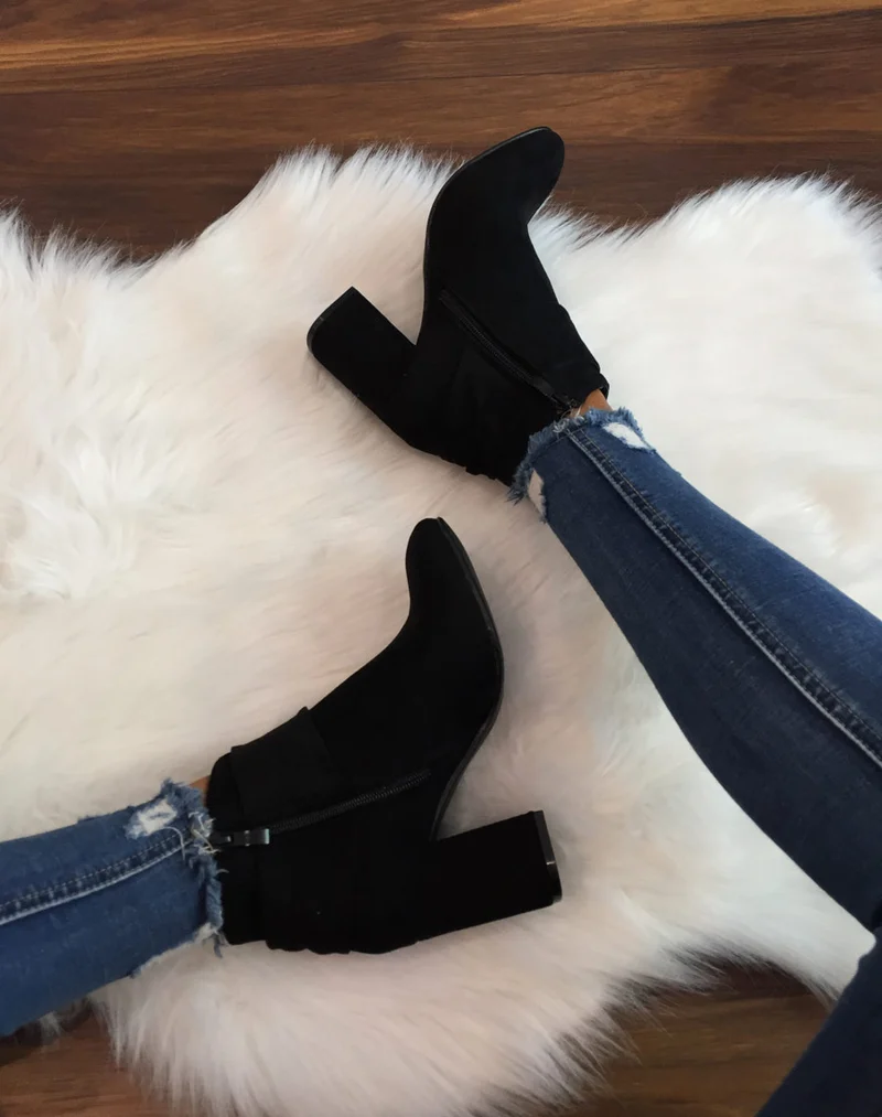 Bottines noires à n?ud