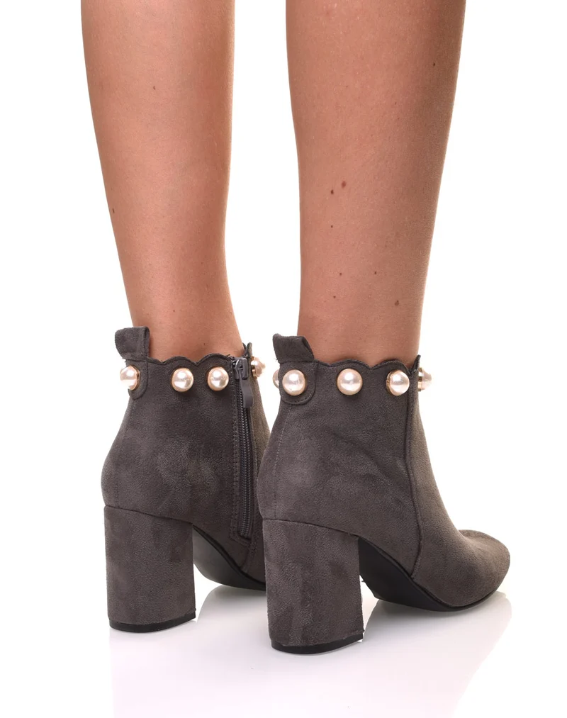 Bottines grises bordées de perles