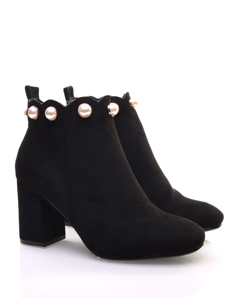 Bottines noires bordées de perles