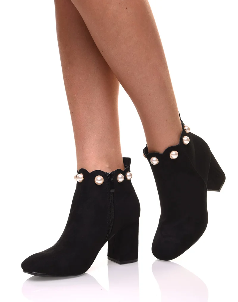 Bottines noires bordées de perles