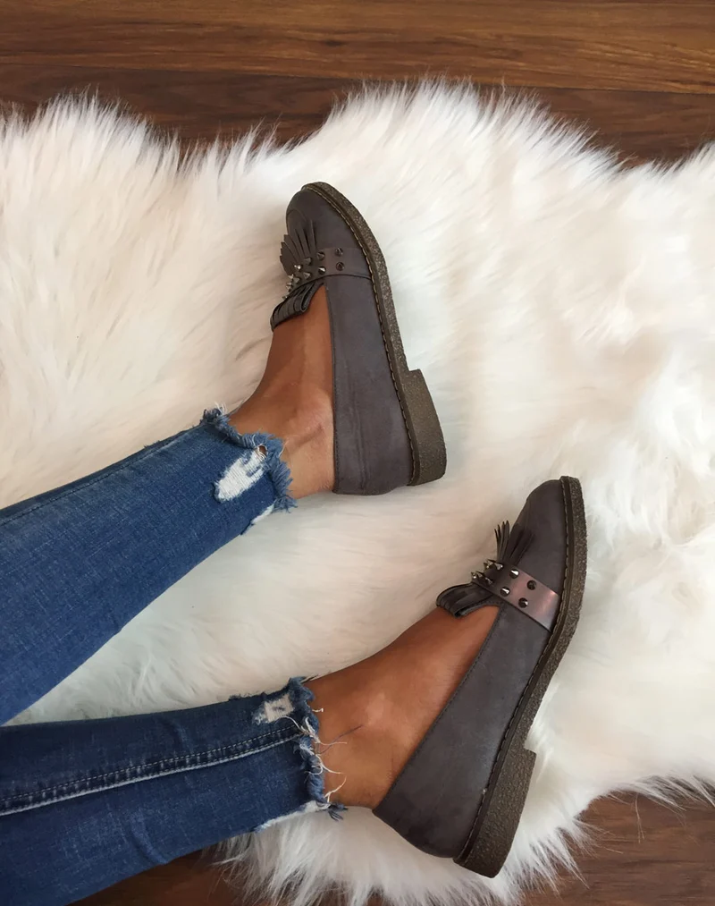 Mocassins cloutés gris