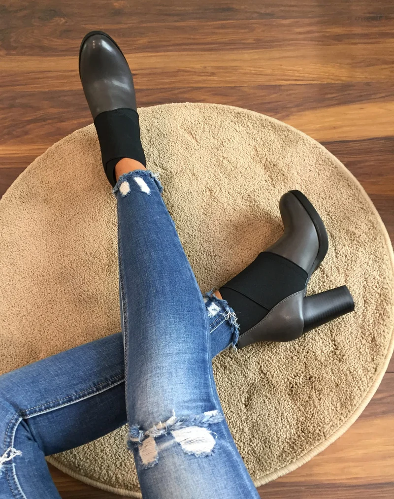 Bottines grises à talons bi matières