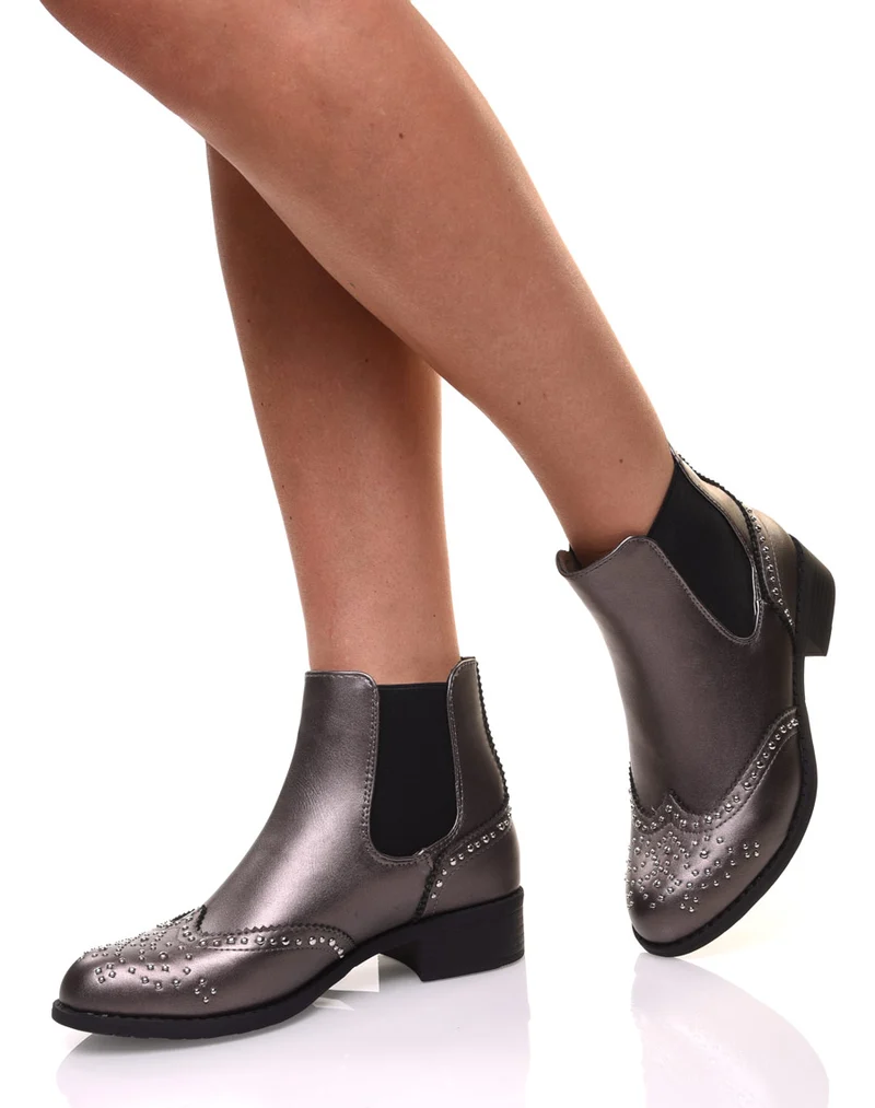 Bottines grises métallisées cloutées