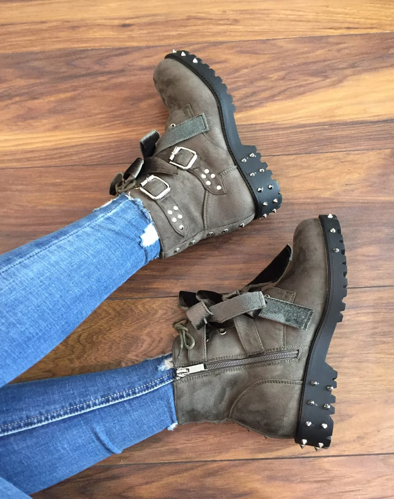 Bottines cloutées à lacets vertes