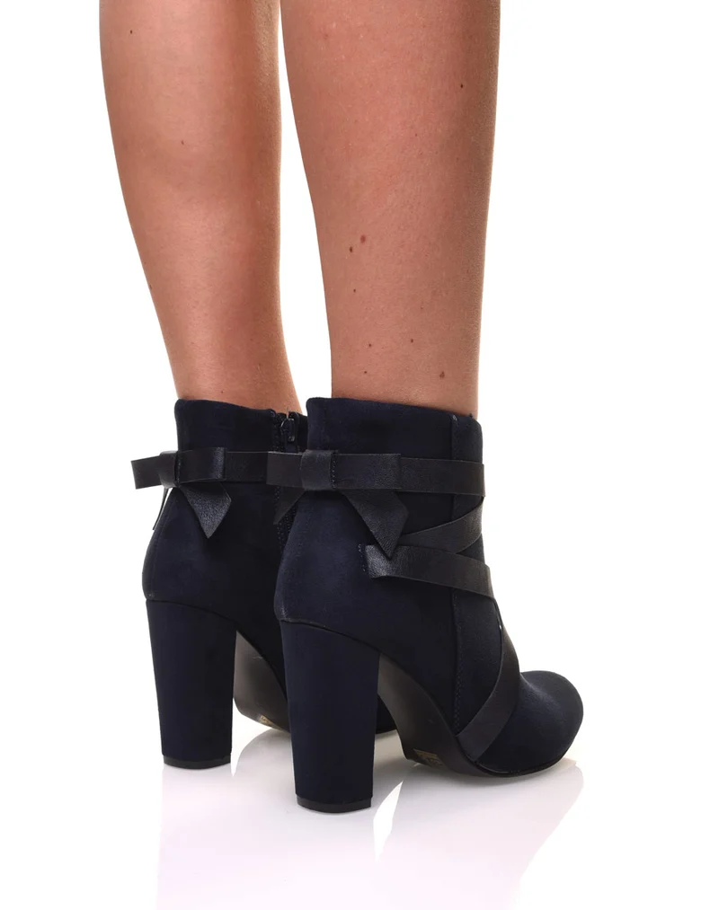 Bottines bleues en suédine