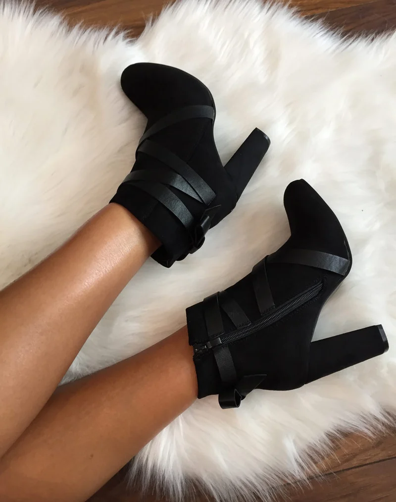 Bottines noires en suédine