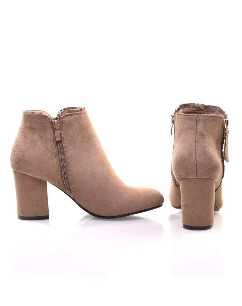 Bottines taupes à petit talon