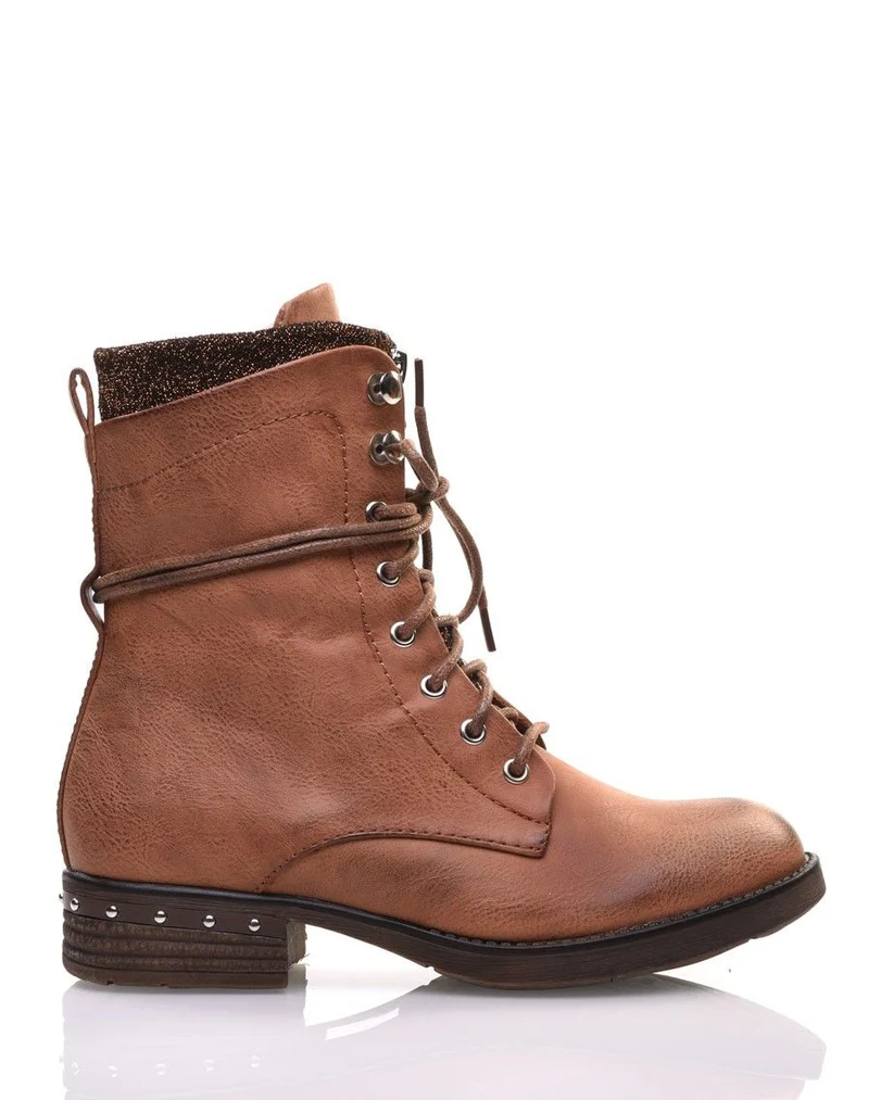 Chaussures montantes à lacets camel