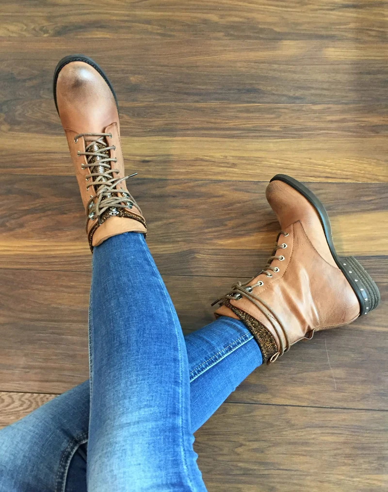 Chaussures montantes à lacets camel
