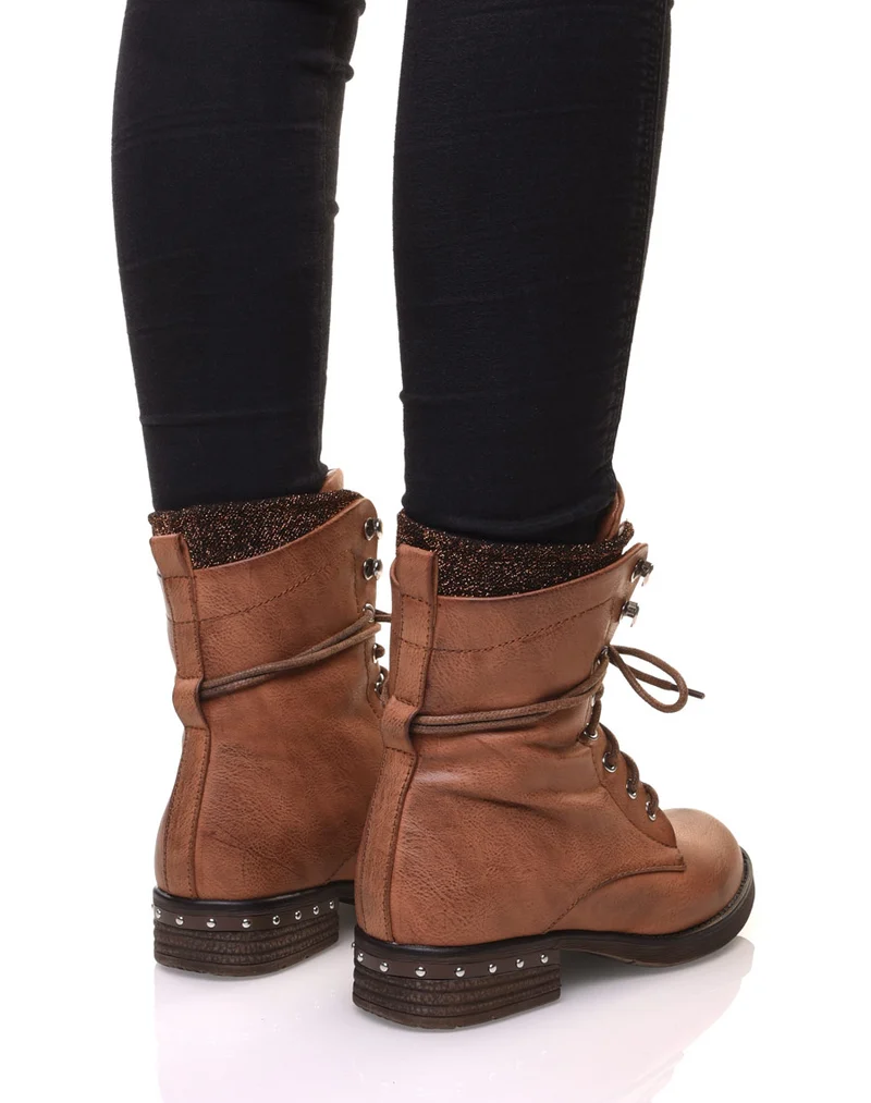 Chaussures montantes à lacets camel