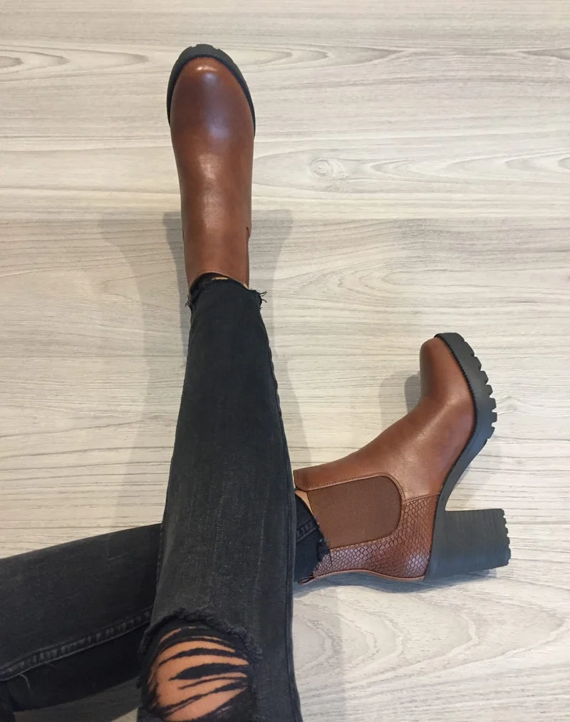 Bottines crantées camel foncé imprimé python