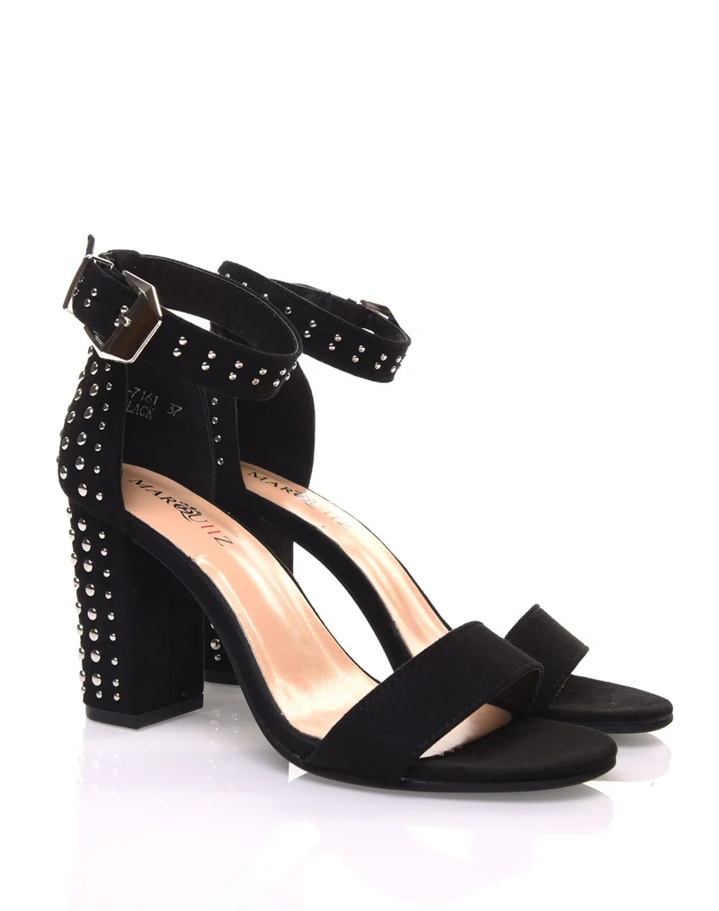 Sandales cloutées noires