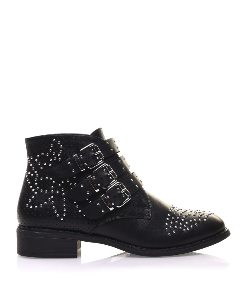 Bottines noires cloutées
