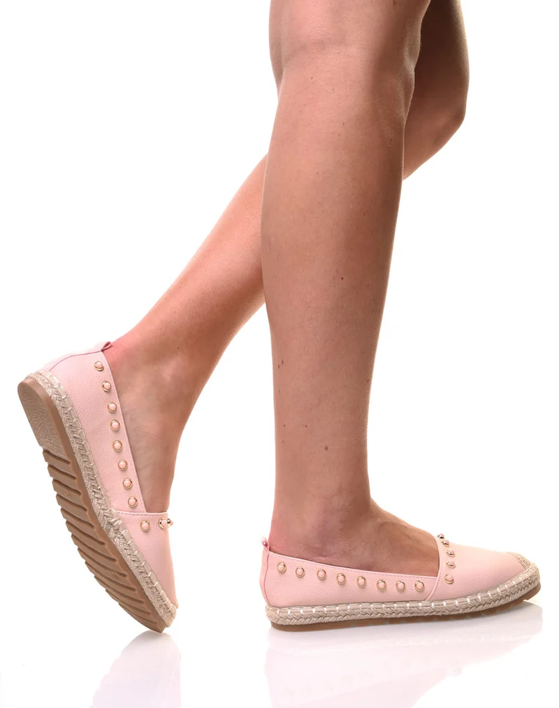 Espadrilles roses ornées de perles