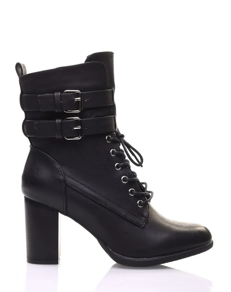 Bottines noires à talons lacées