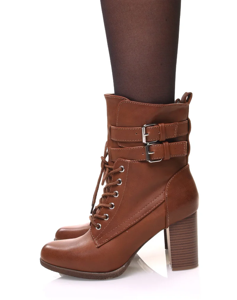 Bottines camel à talons lacées