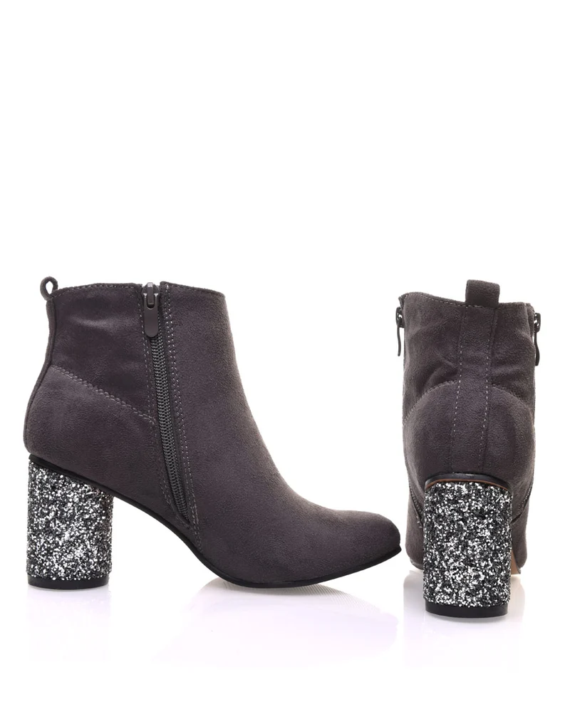 Bottines grises à talons ronds et pailletés