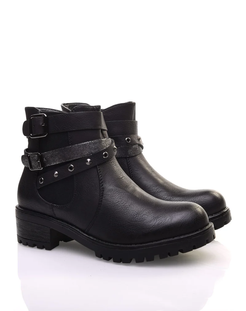 Bottines noires différentes lanières