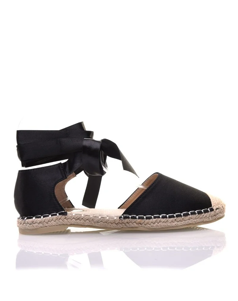 Espadrilles noires satinées à bout fermé