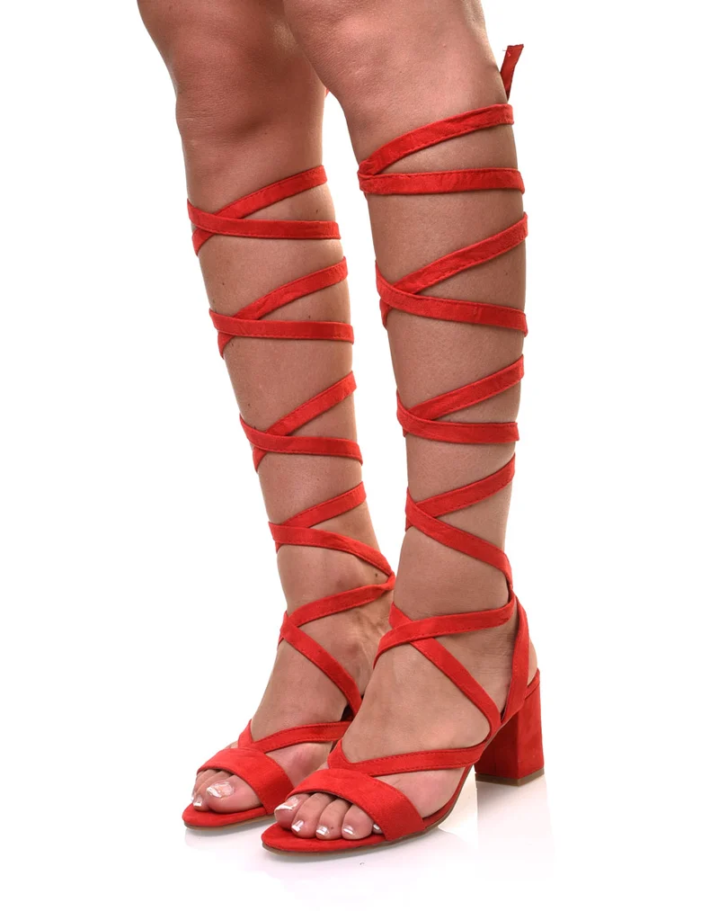 Sandales rouges à petit talon